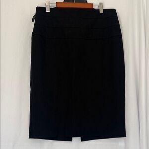 VENUS Classic Black Pencil Skirt